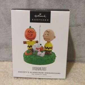 2022 Hallmark Snoopy's Scarecrow Shenanigans The Peanuts Gang Halloween Ornament